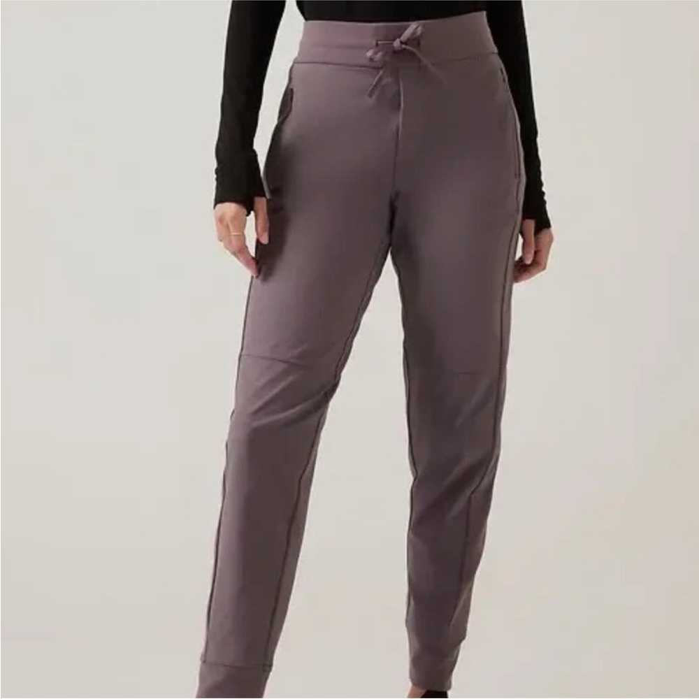 Athleta Headlands Hybrid Trek Mid Rise Jogger Sz 6 Petite